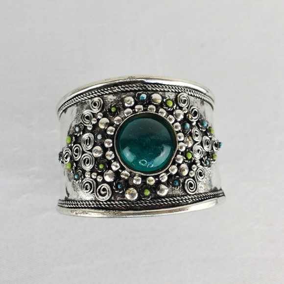 Pretty Boho Silver Tone Cuff Bracelet Teal Center Stone - Picture 7 of 9